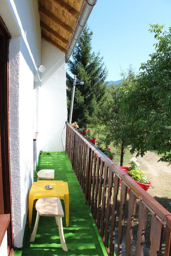 Guesthouse D&D Licko Petrovo Selo Esterno foto